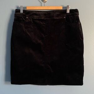 NWOT S.C. & Co. Chic Corduroy Pencil Skirt in Black